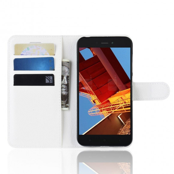 Чехол для Xiaomi Redmi Go (белый)