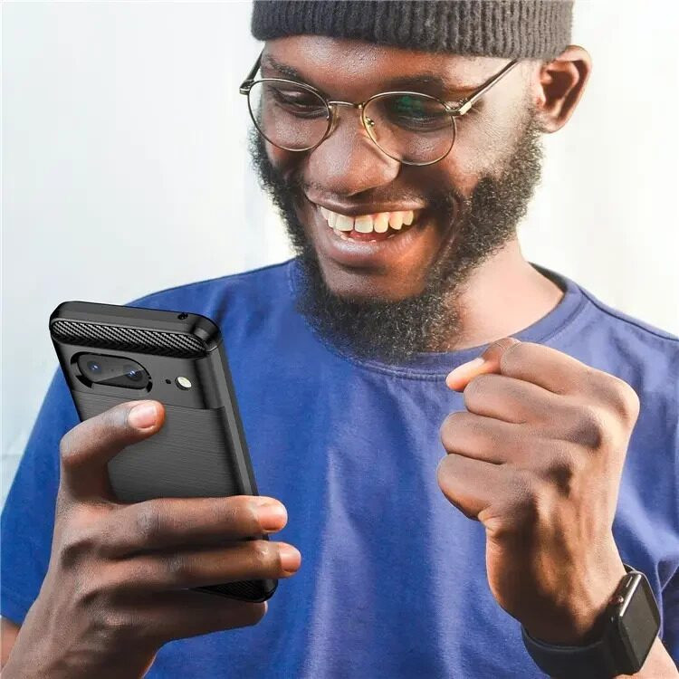 Чехол-накладка Carbon Fibre для Google Pixel 8 (черный)