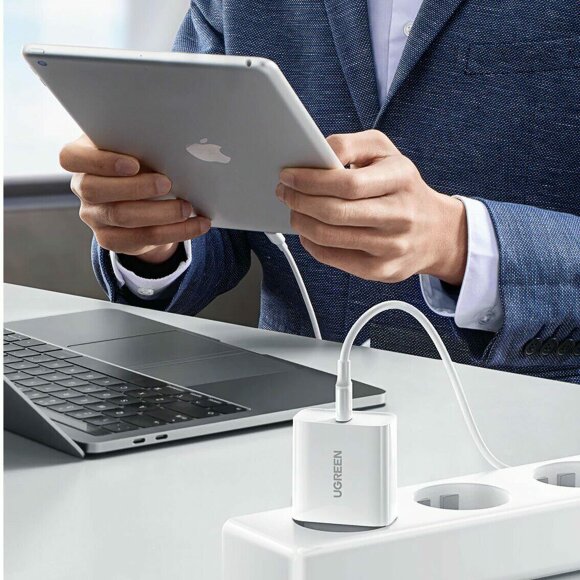 Сетевое зарядное устройство Ugreen USB C 20W PD, цвет белый