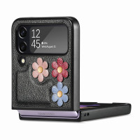 Чехол 3D Flower для Samsung Galaxy Z Flip 4 (черный)