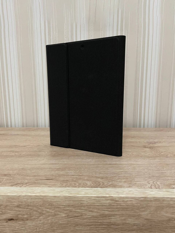 Чехол с клавиатурой для iPad Pro 10.5 (2017), iPad Air 10.5 (2019), iPad 10.2