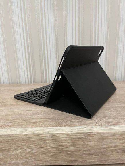 Чехол с клавиатурой для iPad Pro 11 (2022, 2021, 2020)