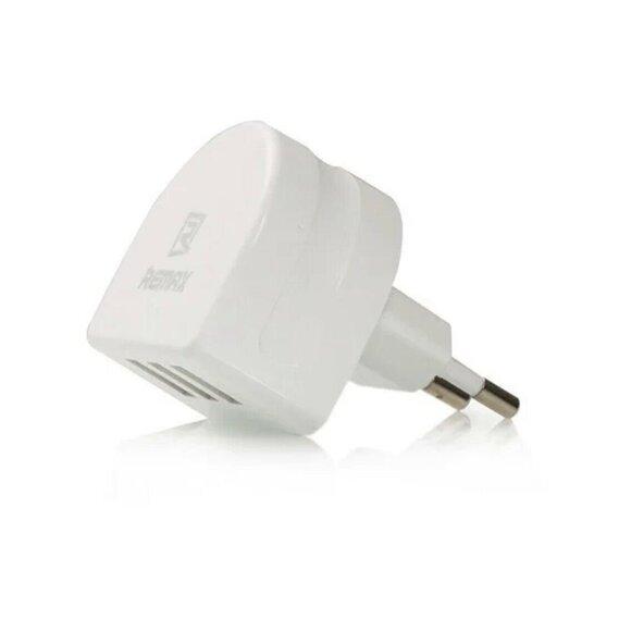 Зарядное устройство Remax USB - 3 (1A+1A+2,1A) Зарядное устройство Remax USB - 3 (1A+1A+2,1A)