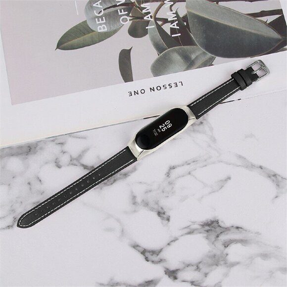 Кожаный ремешок для Xiaomi Smart Band 7 (черный)
