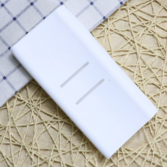 Чехол для внешнего аккумулятора Xiaomi Mi Power Bank 2C 20000 mAh (белый) Чехол для внешнего аккумулятора Xiaomi Mi Power Bank 2C 20000 mAh (белый)