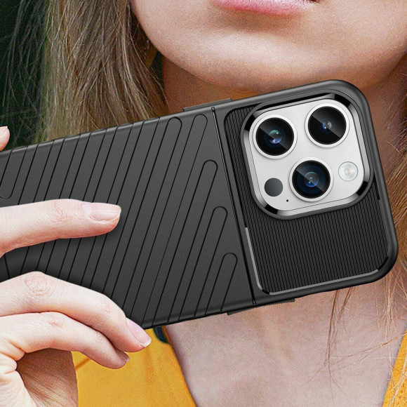 Чехол-накладка Thunder Series для iPhone 15 Pro Max (черный) Чехол-накладка Thunder Series для iPhone 15 Pro Max (черный)