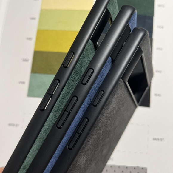 Чехол из алькантары для Google Pixel 8 (синий) Чехол из алькантары для Google Pixel 8 (синий)