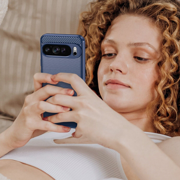 Чехол-накладка Carbon Fibre для Google Pixel 9 Pro XL (темно-синий)