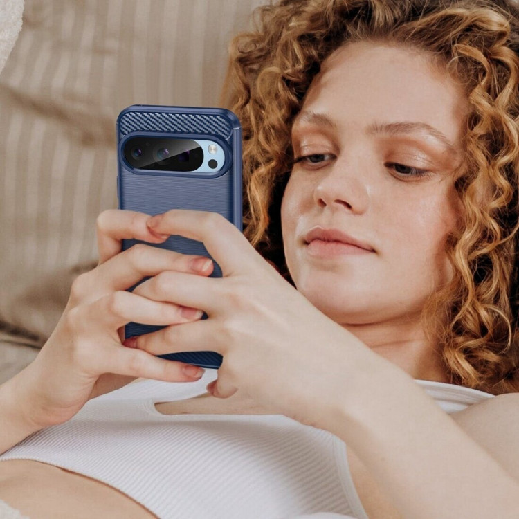 Чехол-накладка Carbon Fibre для Google Pixel 9, Pixel 9 Pro (темно-синий)