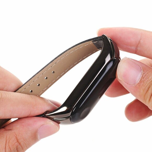 Кожаный ремешок для фитнес браслета Xiaomi Mi Band 3 (черный)