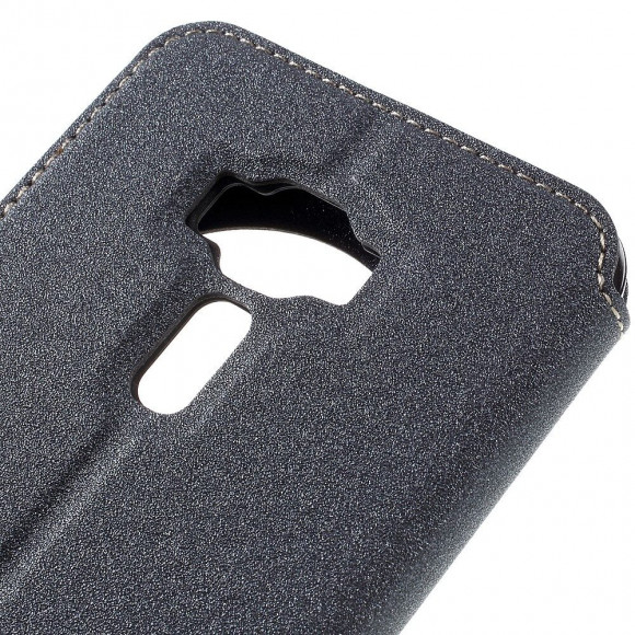 Чехол с окном для ASUS Zenfone 3 ZE552KL (черный) Чехол с окном для ASUS Zenfone 3 ZE552KL (черный)