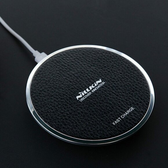 Беспроводное зарядное устройство NILLKIN Magic disk III Fast Charge Edition (черный) Беспроводное зарядное устройство NILLKIN Magic disk III Fast Charge Edition (черный)