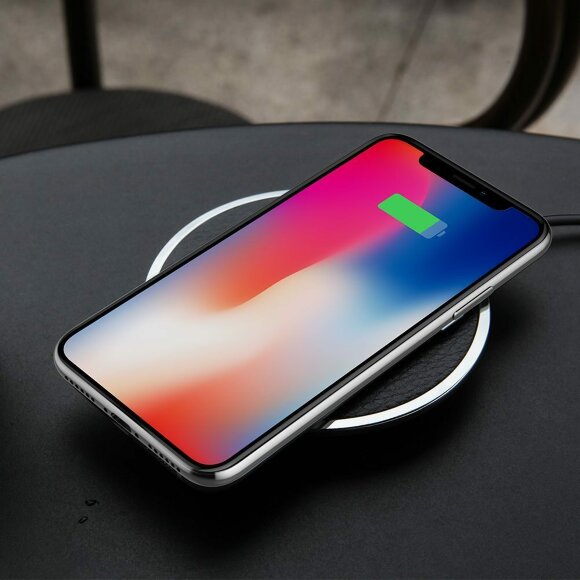 Беспроводное зарядное устройство NILLKIN Magic disk III Fast Charge Edition (черный) Беспроводное зарядное устройство NILLKIN Magic disk III Fast Charge Edition (черный)